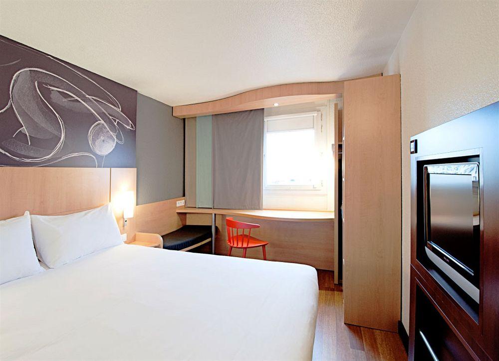 Ibis Dole Sud Choisey Hotel Exterior foto